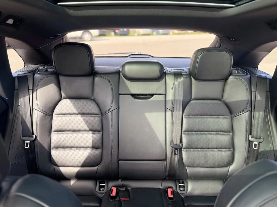 2018 Porsche Macan - Image 5 of 9