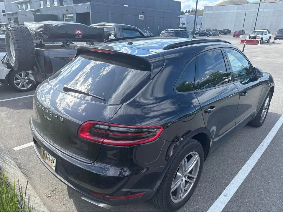 2018 Porsche Macan - Image 2 of 6
