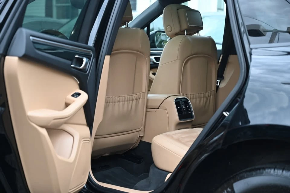 2018 Porsche Macan - Image 12 of 20