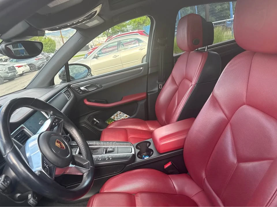 2018 Porsche Macan - Image 5 of 6