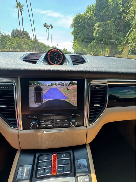 2018 Porsche Macan - Image 14 of 20