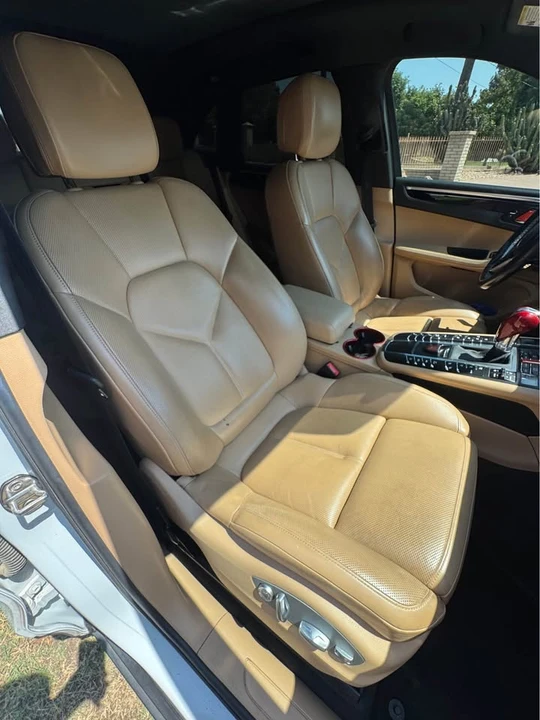 2018 Porsche Macan - Image 12 of 20