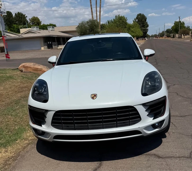 2018 Porsche Macan - Image 2 of 20