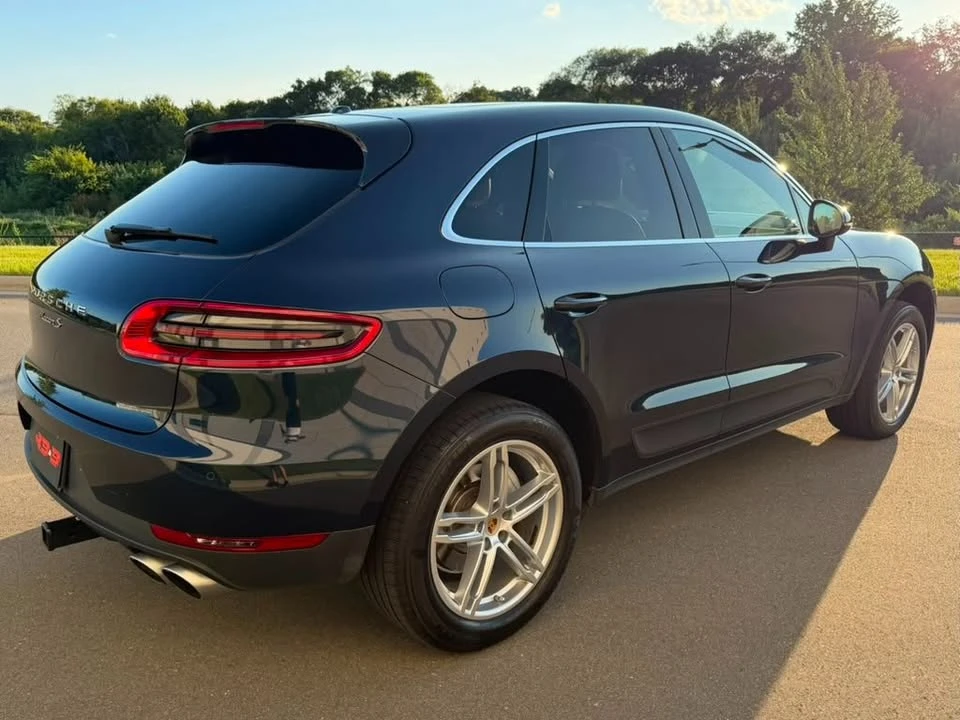 2018 Porsche Macan - Image 2 of 16