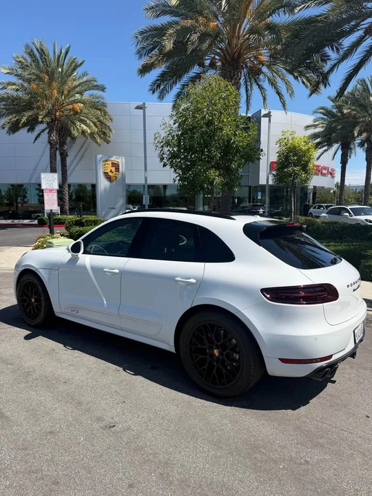 2018 Porsche Macan - Image 10 of 19