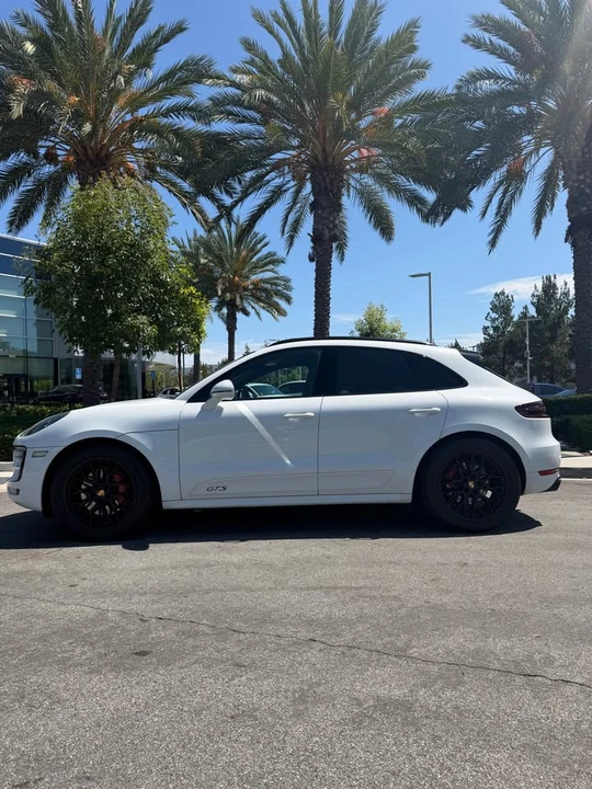 2018 Porsche Macan - Image 2 of 19