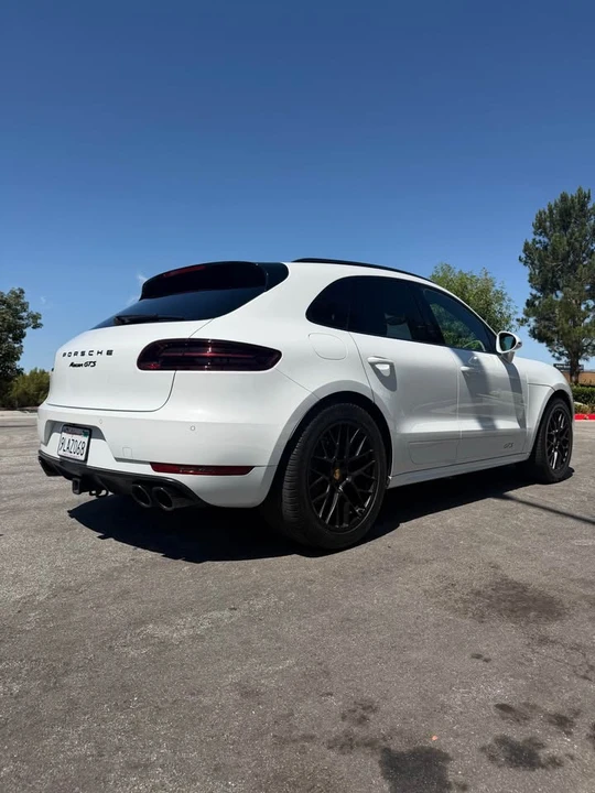 2018 Porsche Macan - Image 9 of 19
