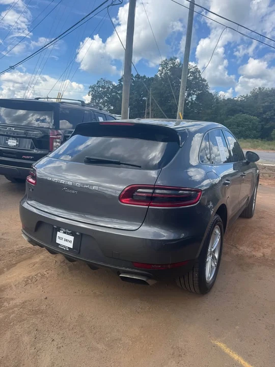 2018 Porsche Macan - Image 2 of 4