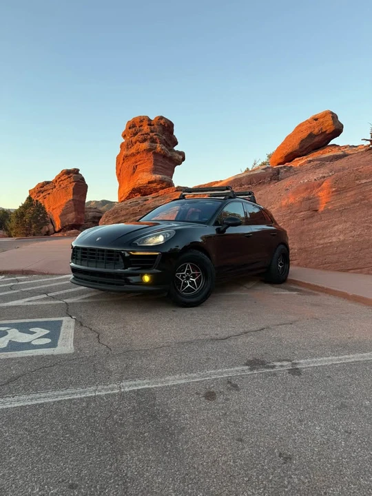 2018 Porsche Macan - Image 3 of 10