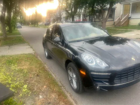 2018 Porsche Macan Macan