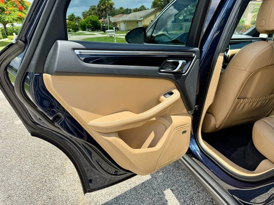 2018 Porsche Macan S - Image 11 of 20