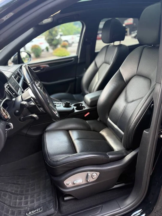 2018 Porsche Macan - Image 8 of 23