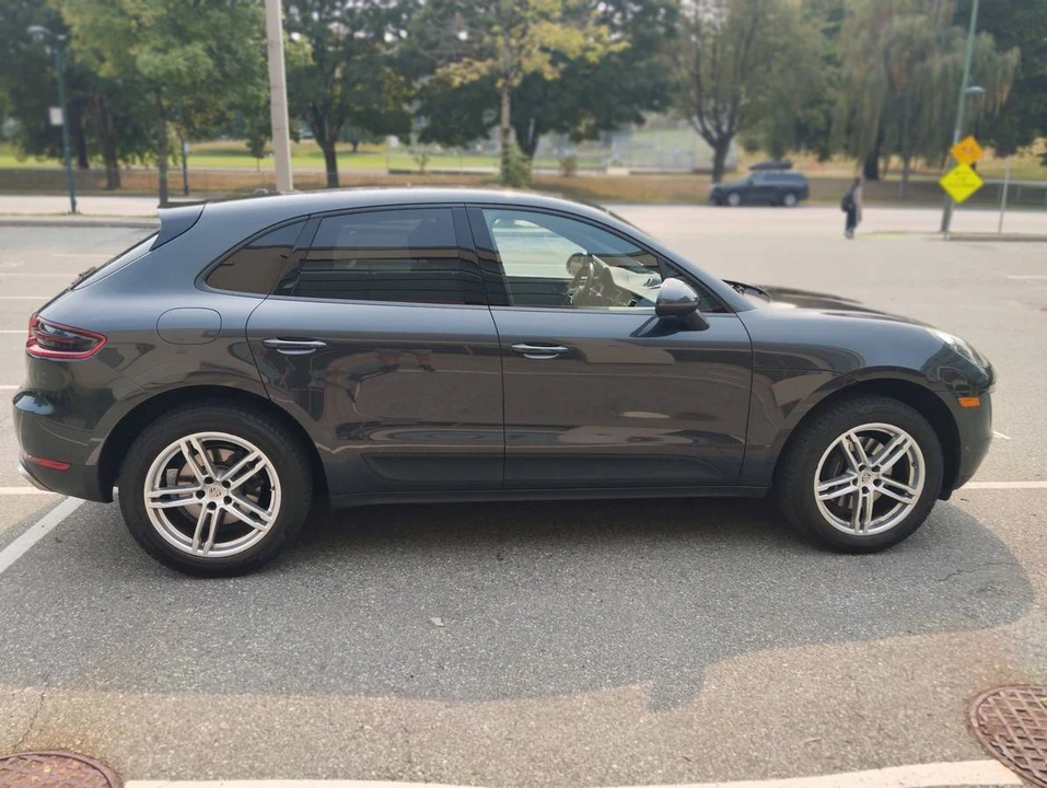 2018 Porsche Macan - Image 2 of 16