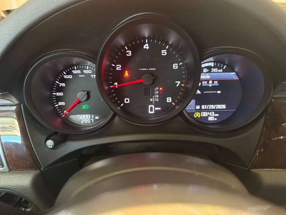 2018 Porsche Macan - Image 6 of 8