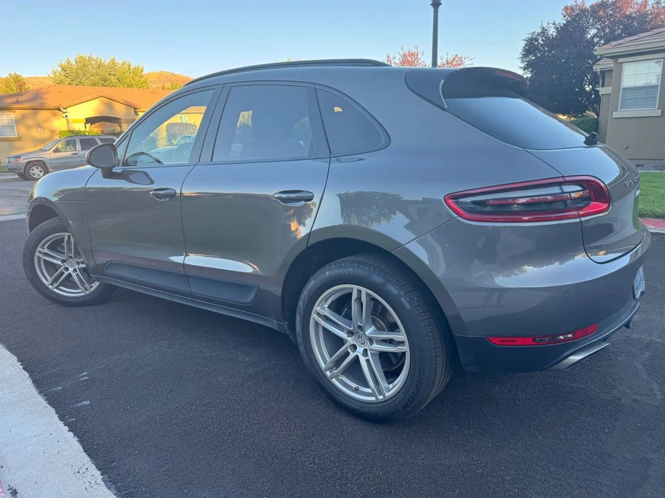 2018 Porsche Macan - Image 5 of 8