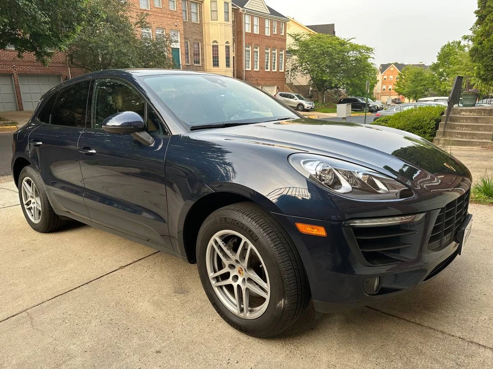 2018 Porsche Macan - Image 8 of 24