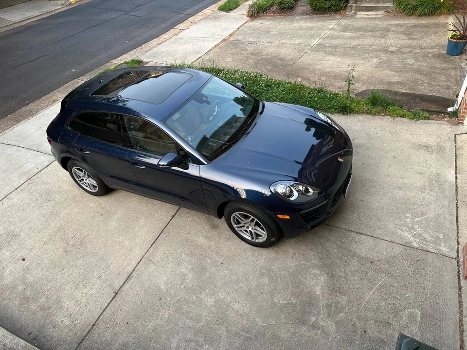 2018 Porsche Macan - Image 21 of 24