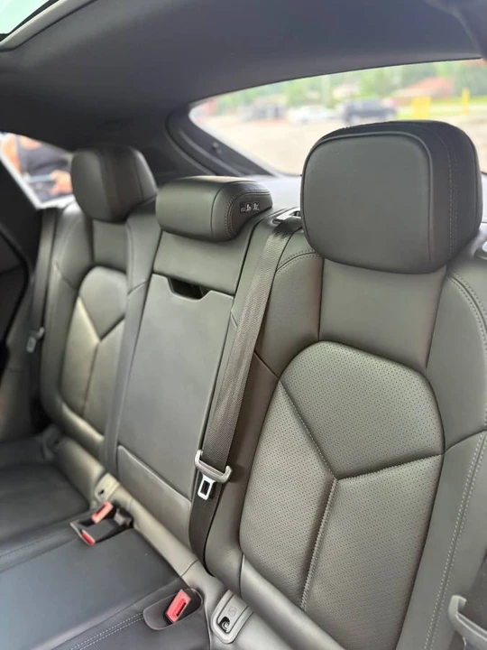 2018 Porsche Macan - Image 11 of 23