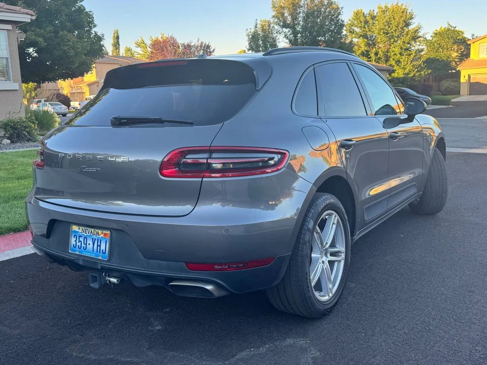 2018 Porsche Macan - Image 4 of 8
