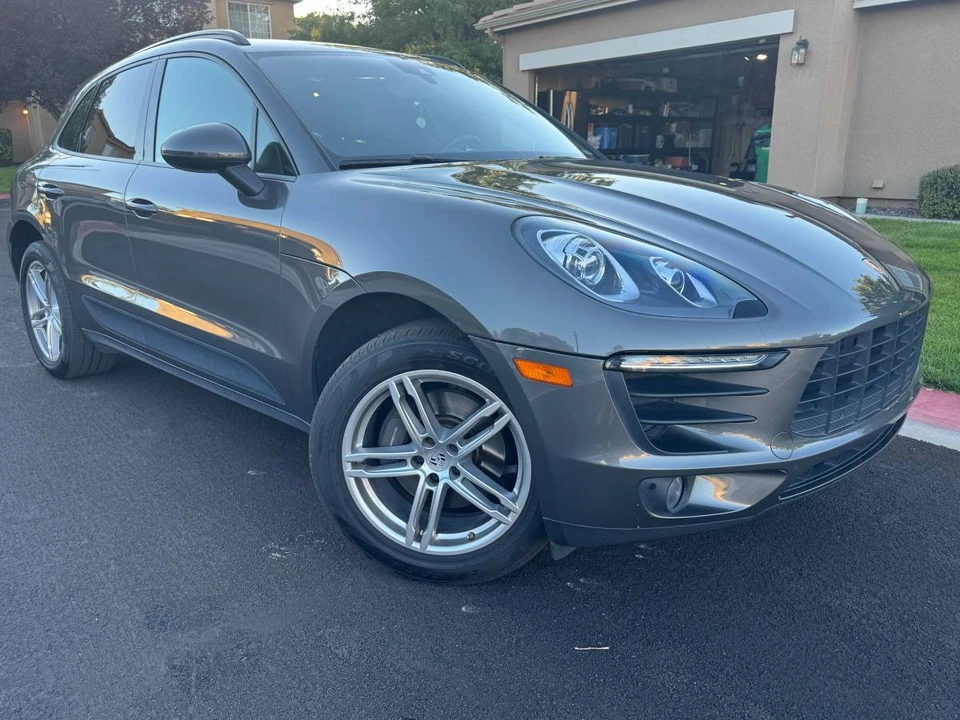 2018 Porsche Macan - Image 2 of 8