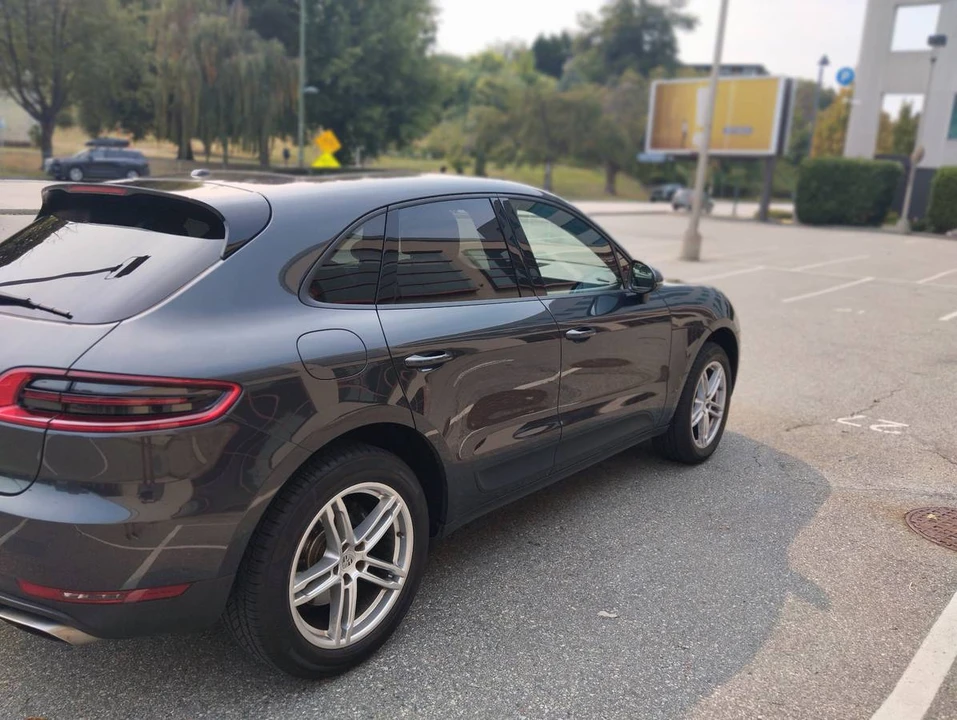 2018 Porsche Macan - Image 3 of 16