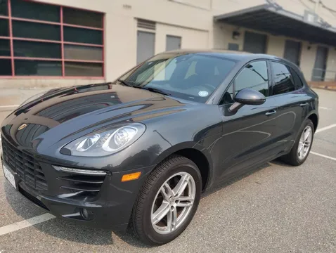 2018 Porsche Macan Premium Package Plus