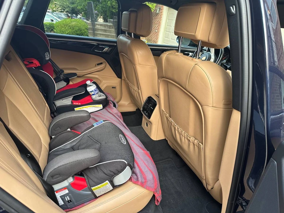 2018 Porsche Macan - Image 10 of 24