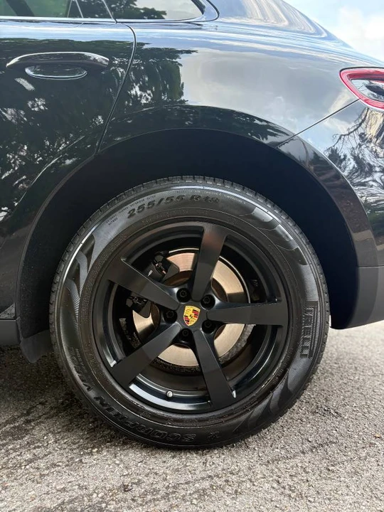 2018 Porsche Macan - Image 20 of 23