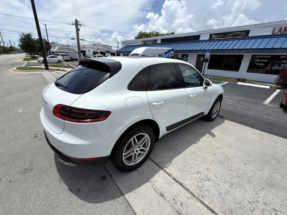2018 Porsche Macan - Image 8 of 20