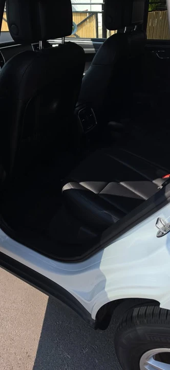 2018 Porsche Macan - Image 17 of 20