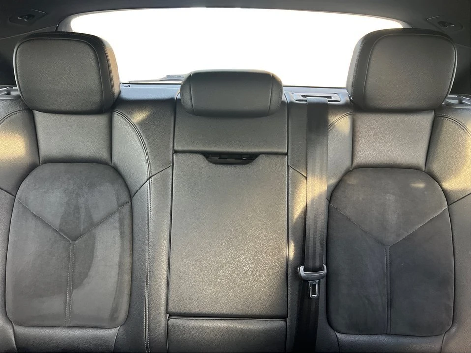2018 Porsche Macan - Image 15 of 20