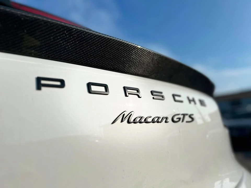 2018 Porsche Macan - Image 11 of 20