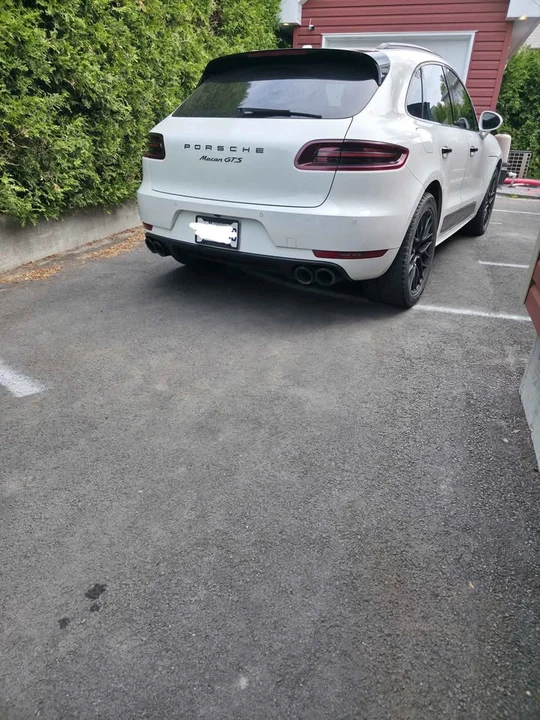 2018 Porsche Macan - Image 8 of 10