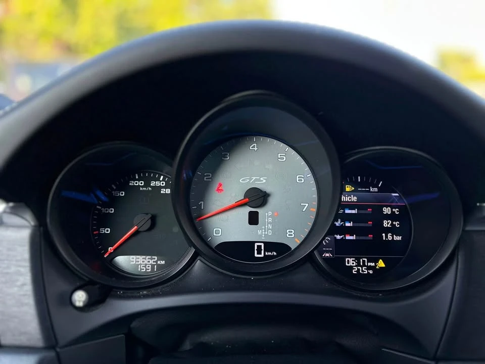2018 Porsche Macan - Image 8 of 20