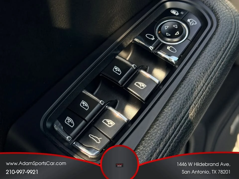 2018 Porsche Macan - Image 17 of 20
