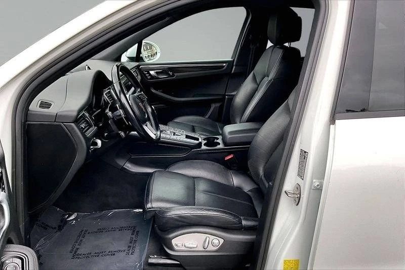 2018 Porsche Macan - Image 10 of 20