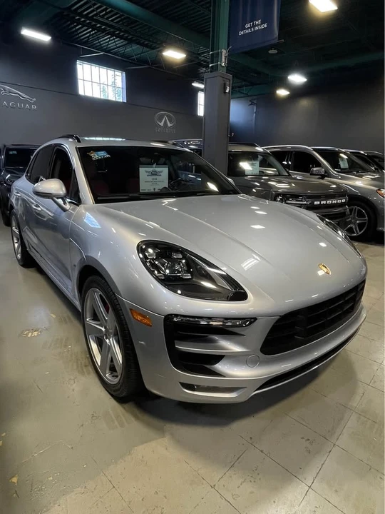 2018 Porsche Macan - Image 2 of 9