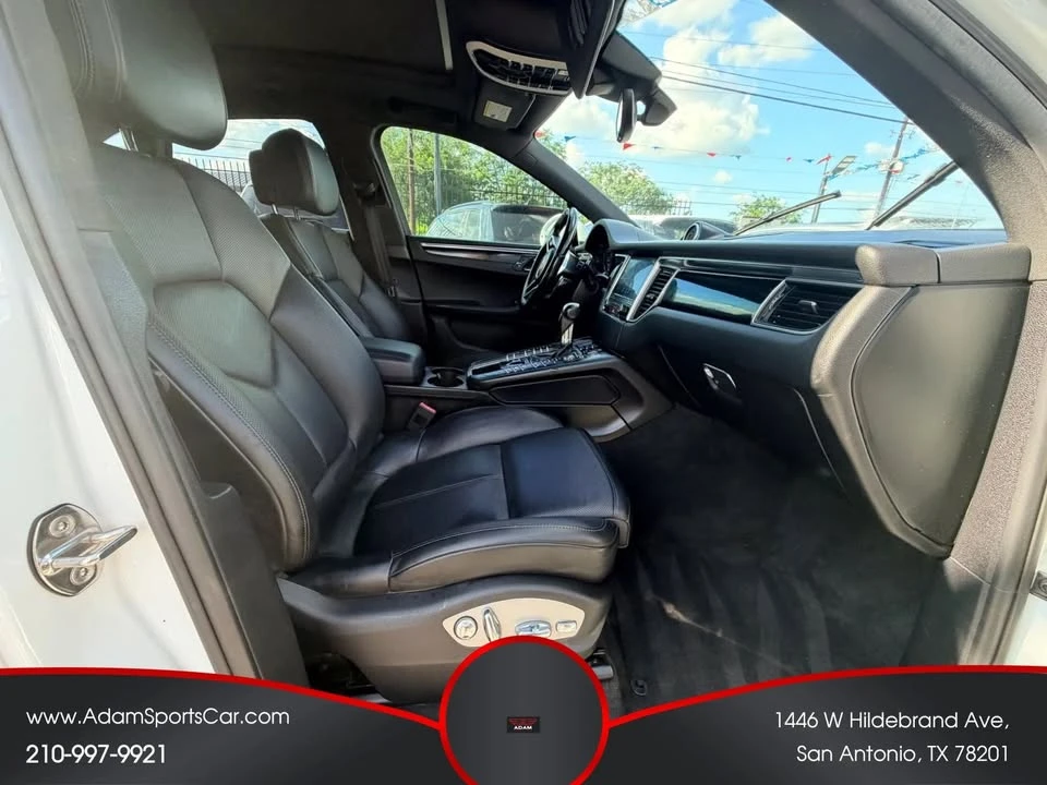 2018 Porsche Macan - Image 10 of 20