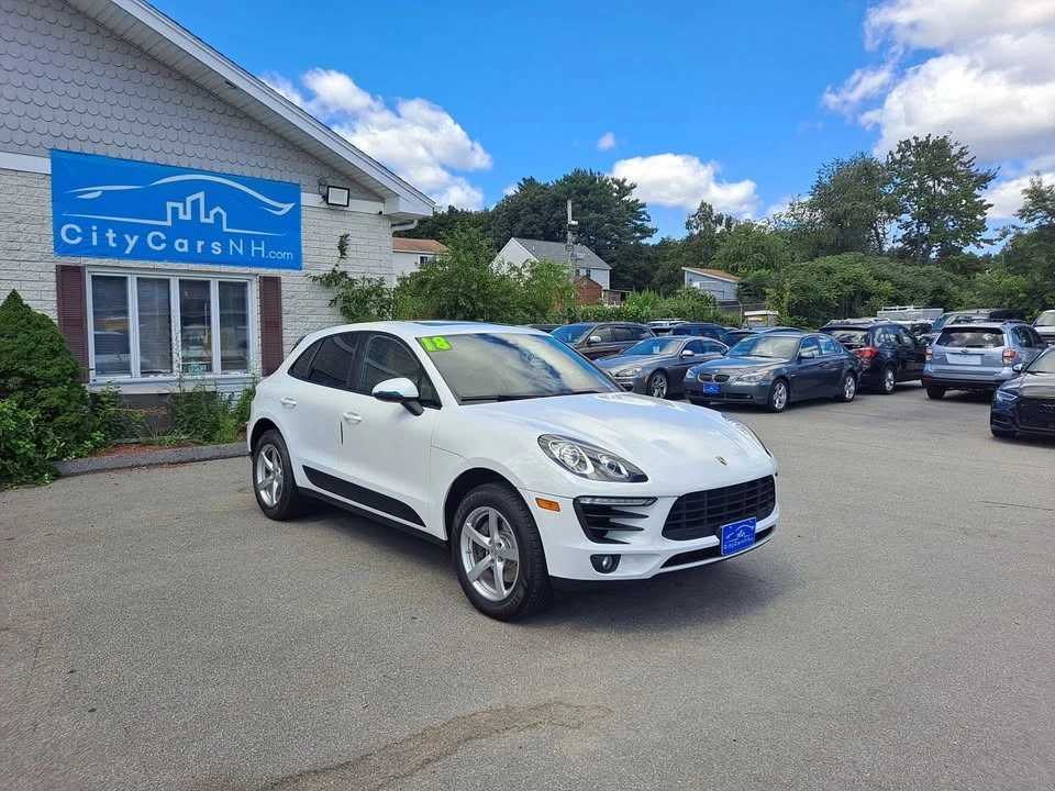 2018 Porsche Macan - Image 2 of 11