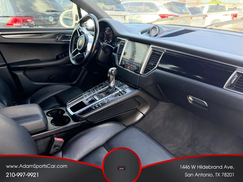 2018 Porsche Macan - Image 11 of 20