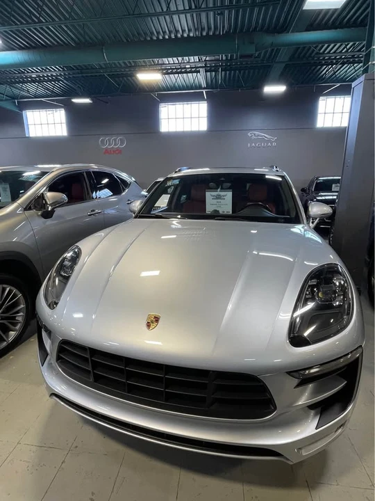 2018 Porsche Macan - Image 5 of 9