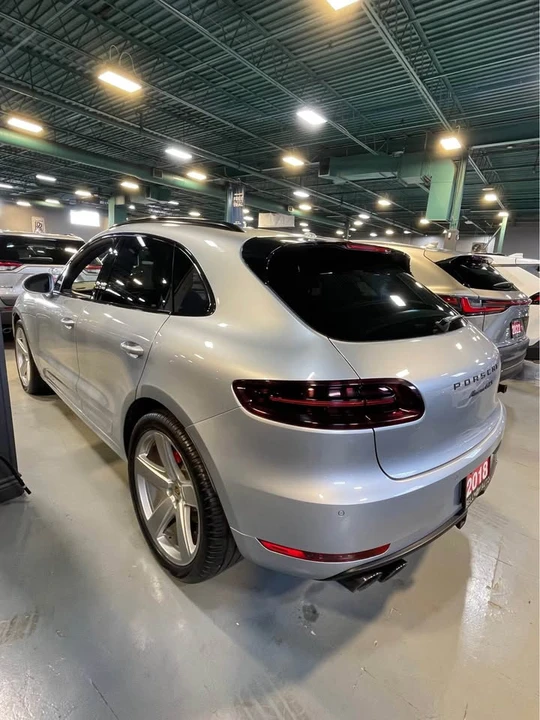 2018 Porsche Macan - Image 4 of 9