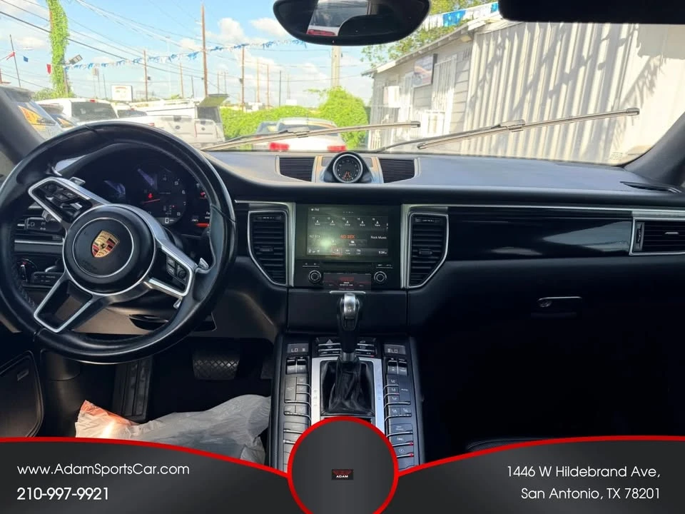 2018 Porsche Macan - Image 15 of 20