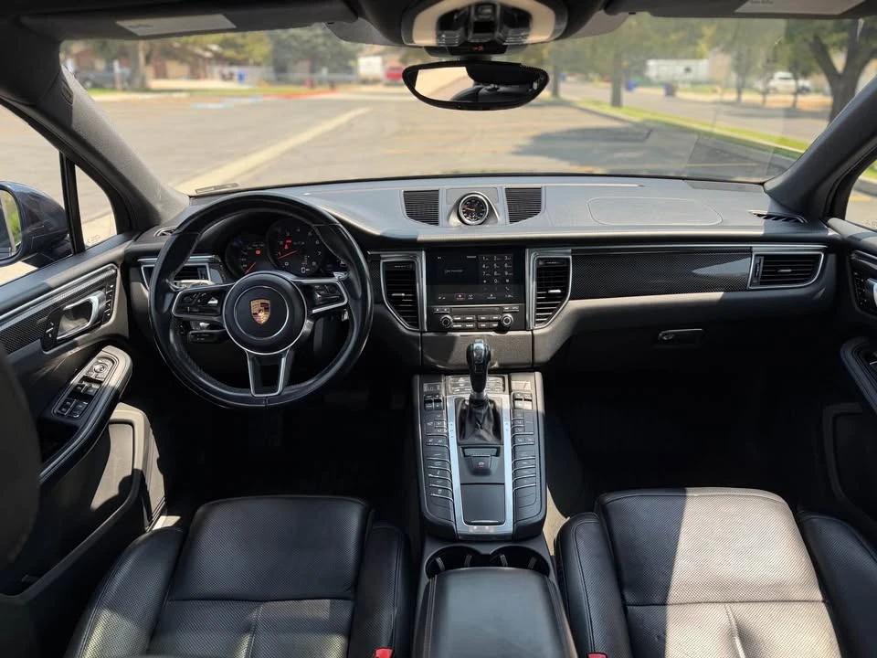 2018 Porsche Macan - Image 16 of 20