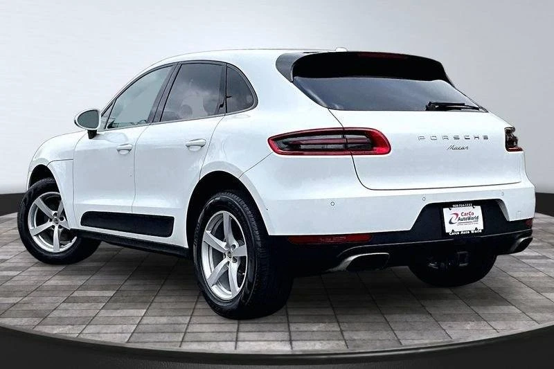 2018 Porsche Macan - Image 7 of 20