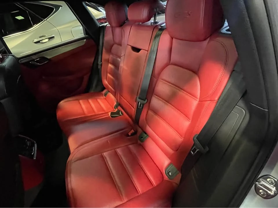 2018 Porsche Macan - Image 9 of 9
