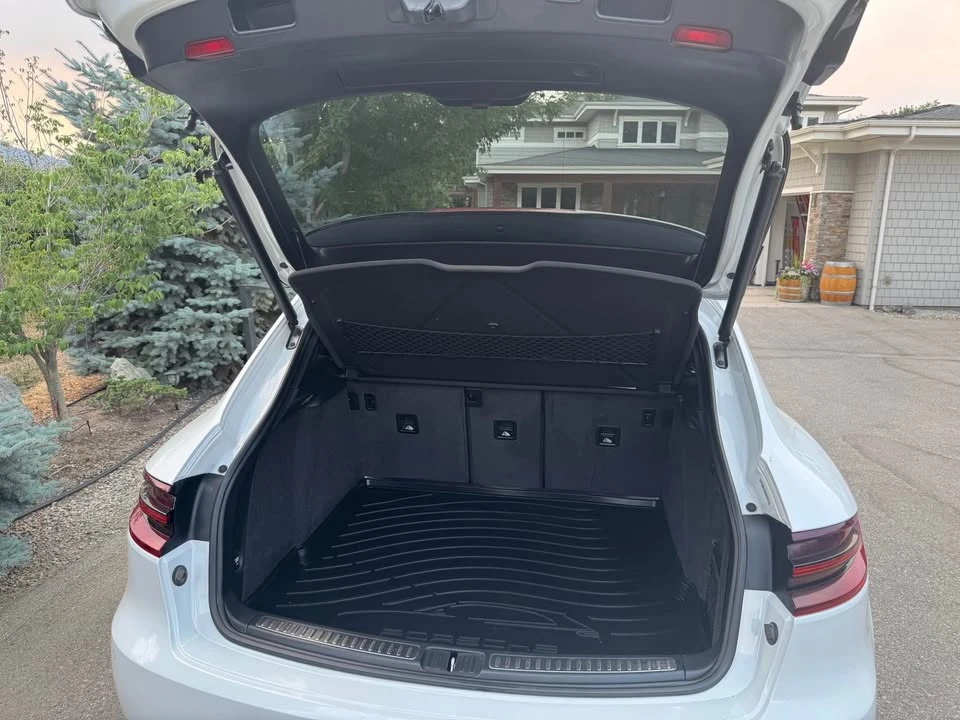 2018 Porsche Macan - Image 17 of 17