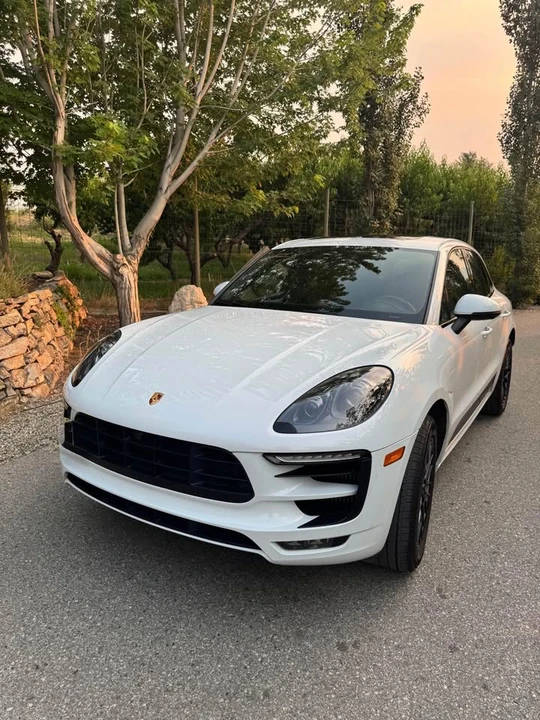 2018 Porsche Macan - Image 8 of 17