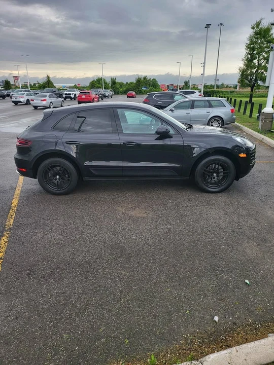 2018 Porsche Macan - Image 2 of 17