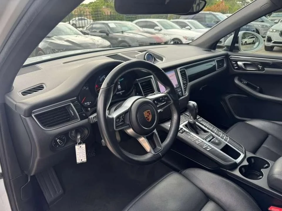 2018 Porsche Macan - Image 10 of 20